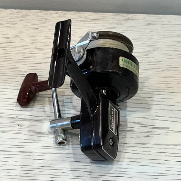 Vintage Daiwa 7290D Spinning Fishing Reel Dark Brown Untested - Picture 4 of 8